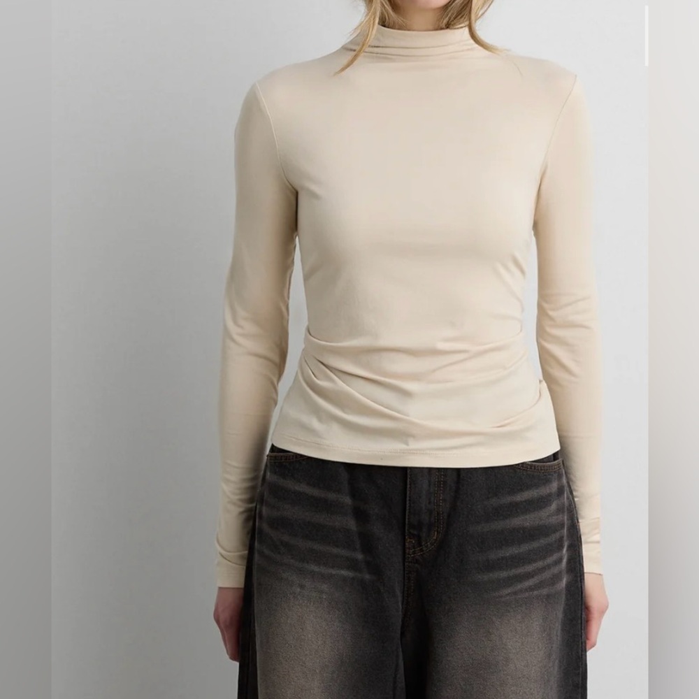 Oak + Fort Women's Cream Long Sleeve Top